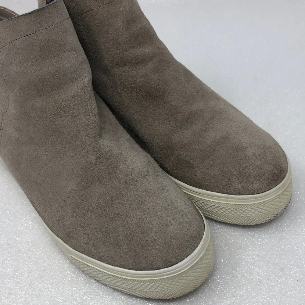 Steve Madden gently used