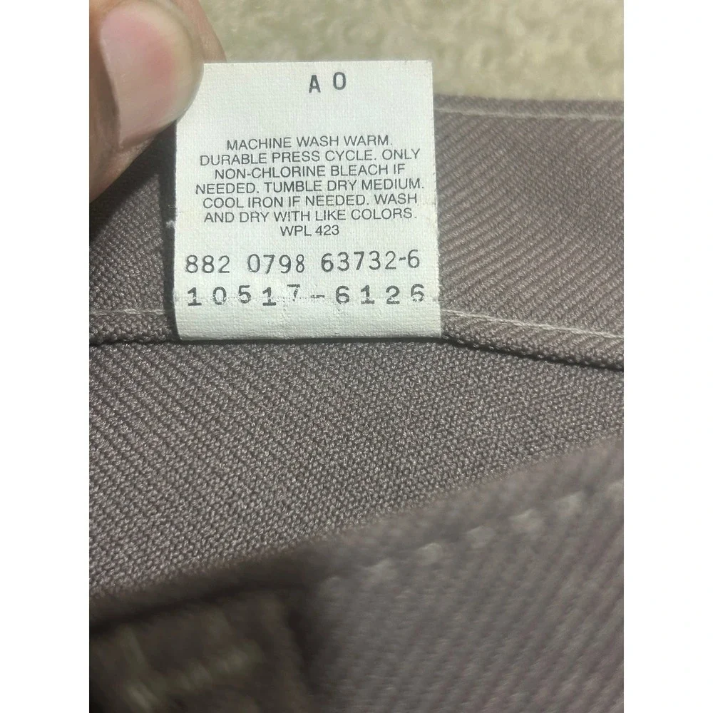 Levis men brown