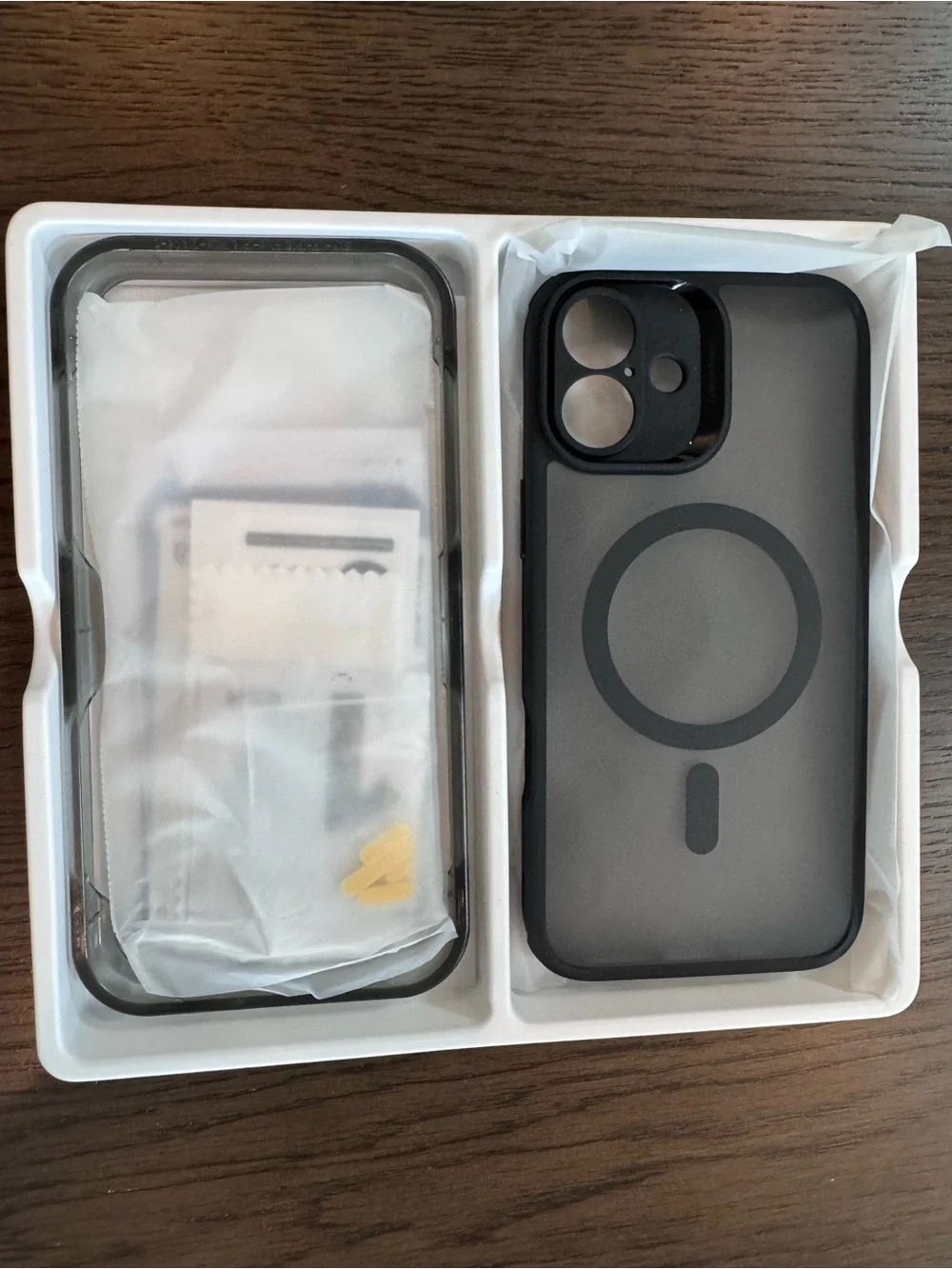 Black Pro Case Protection Set - Black Phone Case for iPhone 16 Plus - MagSafe