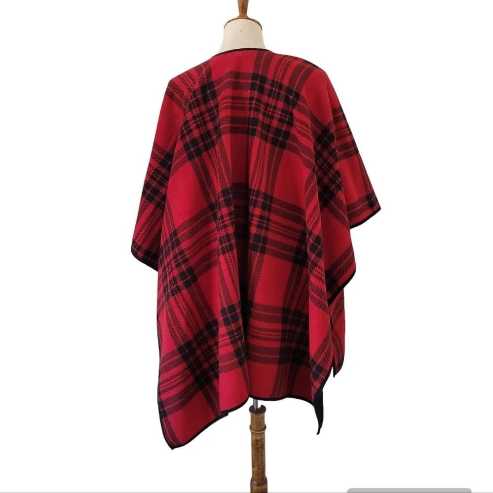 Woolrich Red‎ Black Tartan Blanket Shawl Reversible Cape