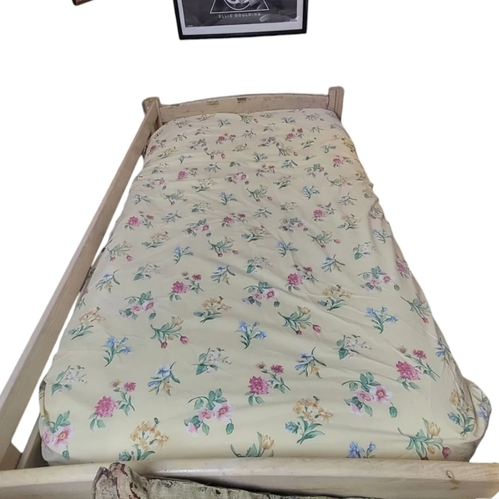 Vintage Springs Yellow Red Blue Floral Sheet Queen