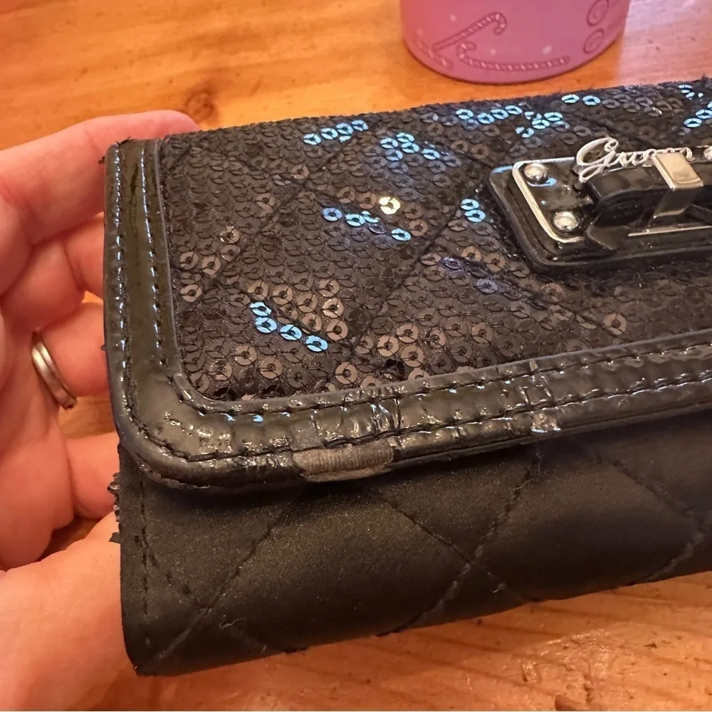 NWT Guess sequin bow wallet🎀