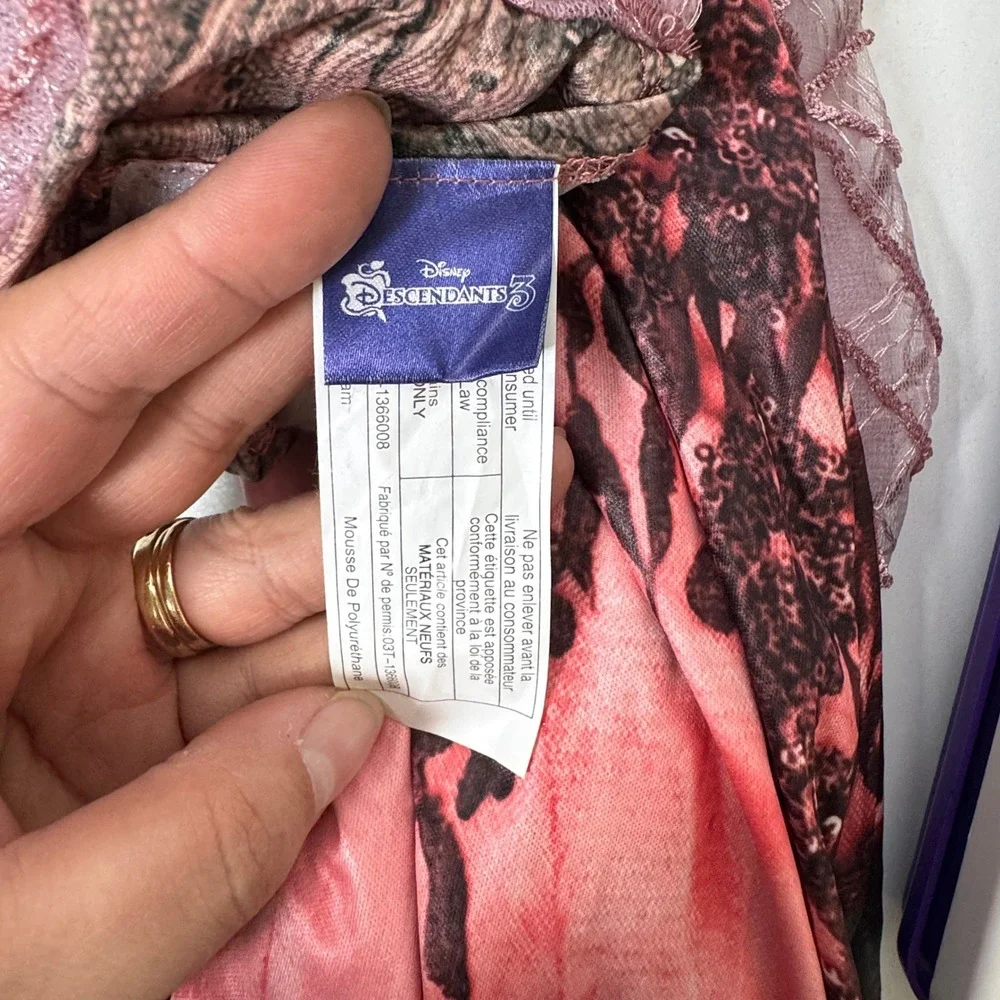 Disney •	preowned good