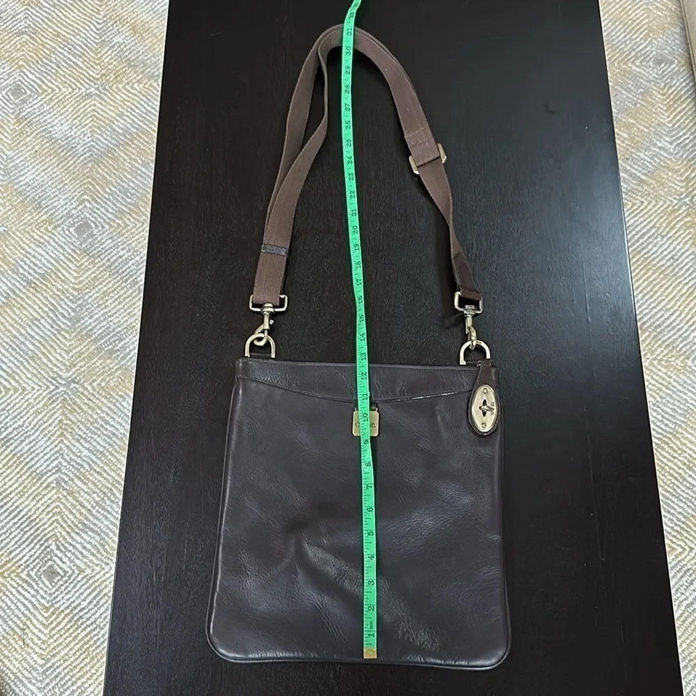 Clava leather turnlock