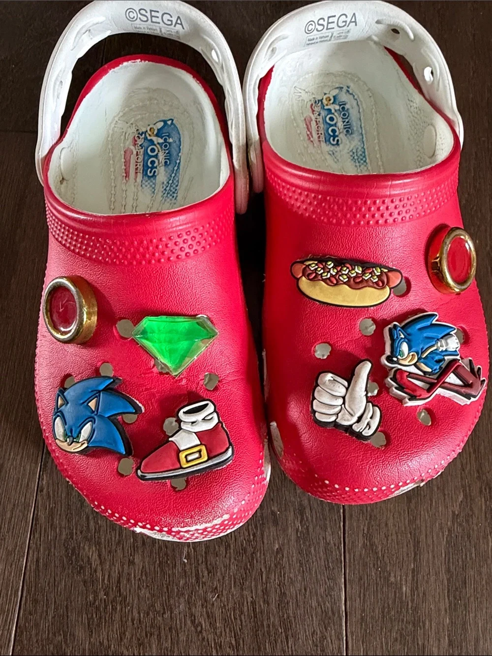 CROCS bright red