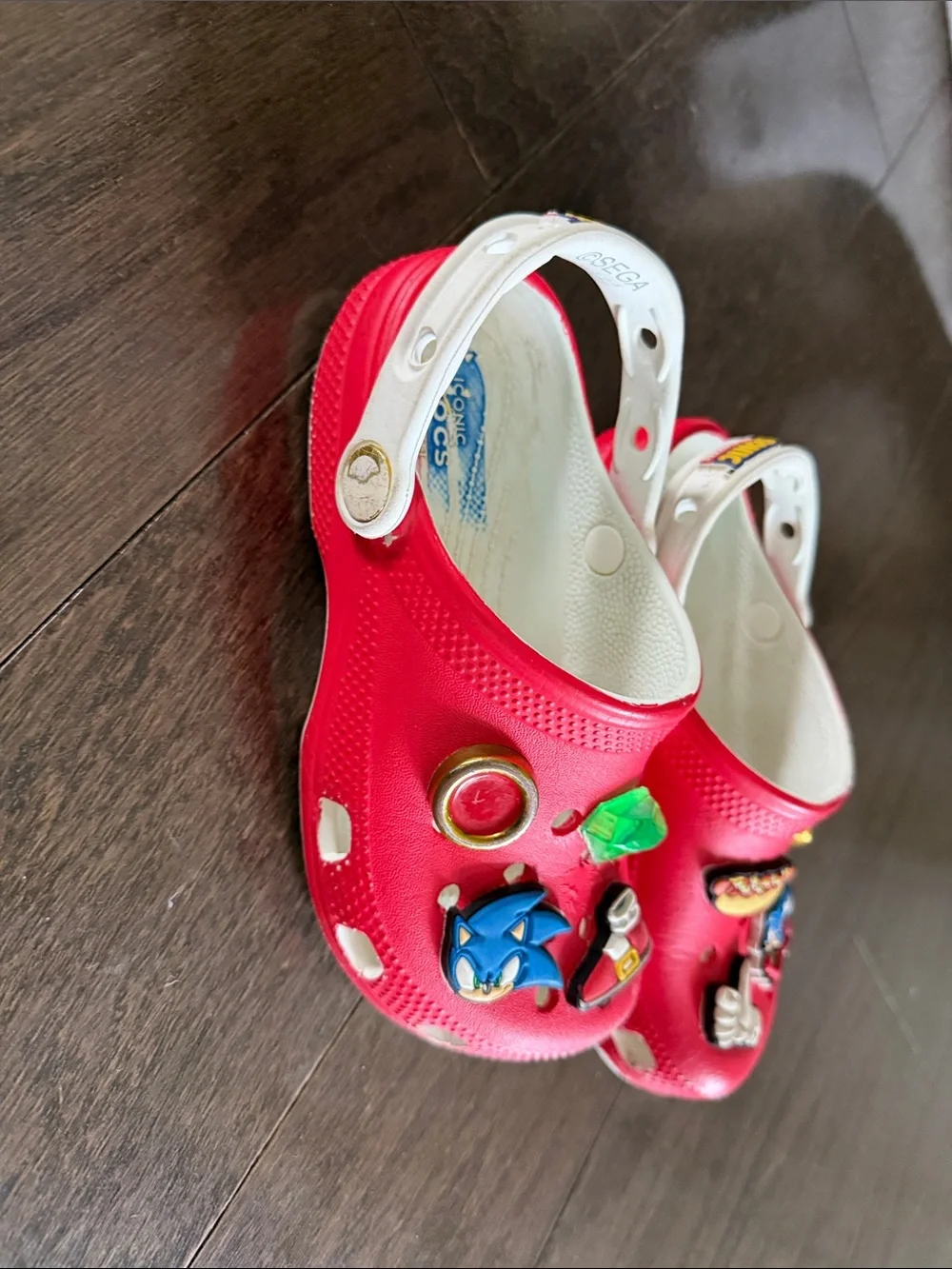 CROCS bright red