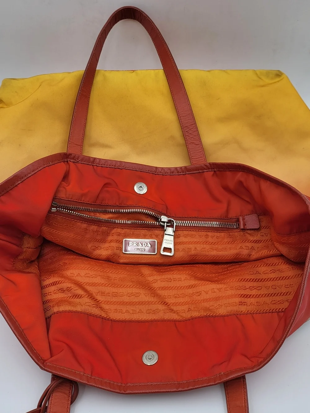 Prada tote vibrant