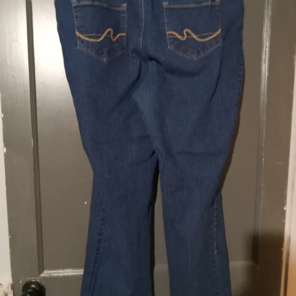 Faded glory womens blue jeans. Size 20 petite.