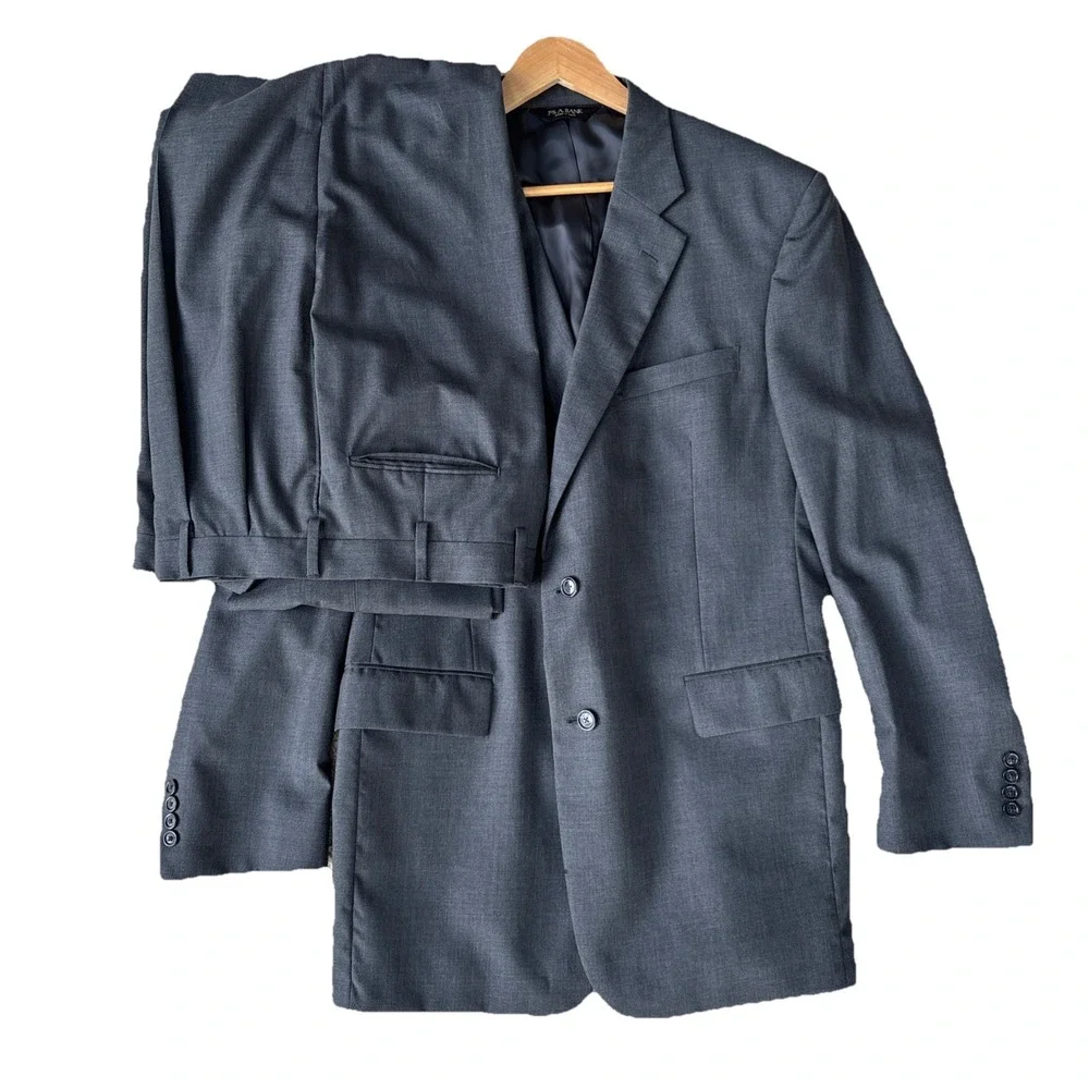 JOS A BANK 100% Wool 2 Piece Dark Gray Flat Front Suit 44L 36x‎ 30