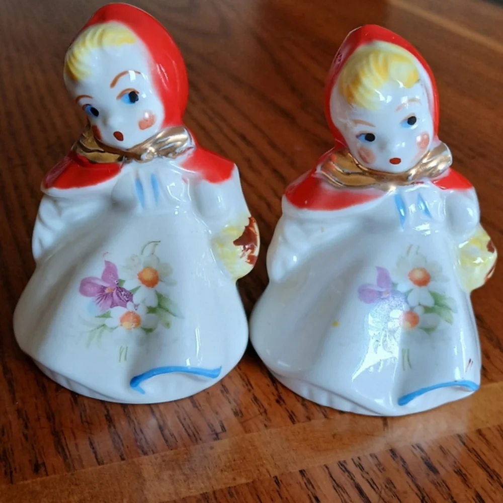 Red and‎ White Decorative Ceramic Accents