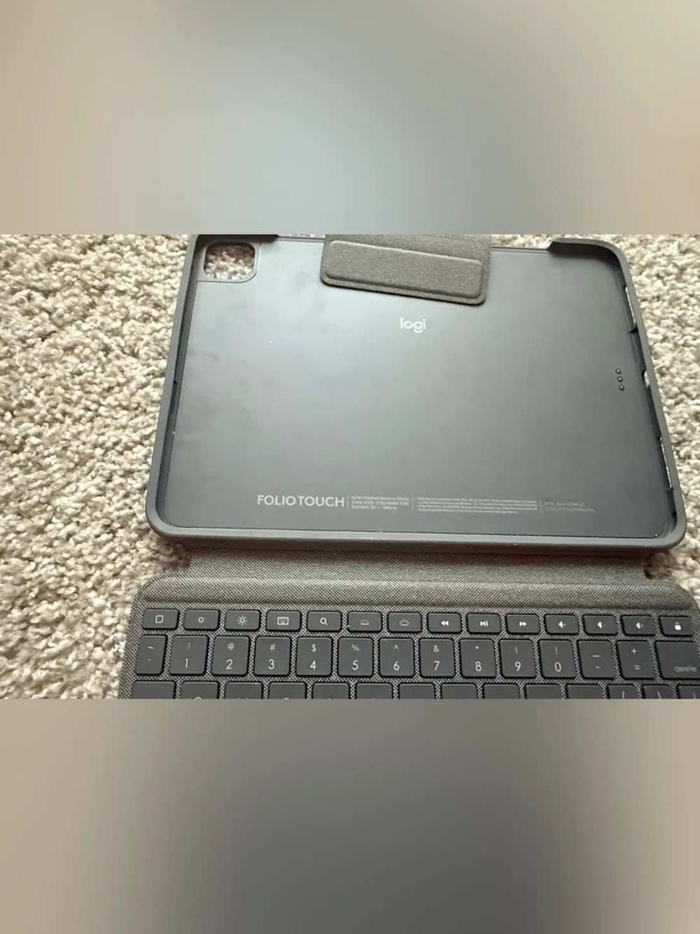 Logitech Tablet Cover in Light Gray
