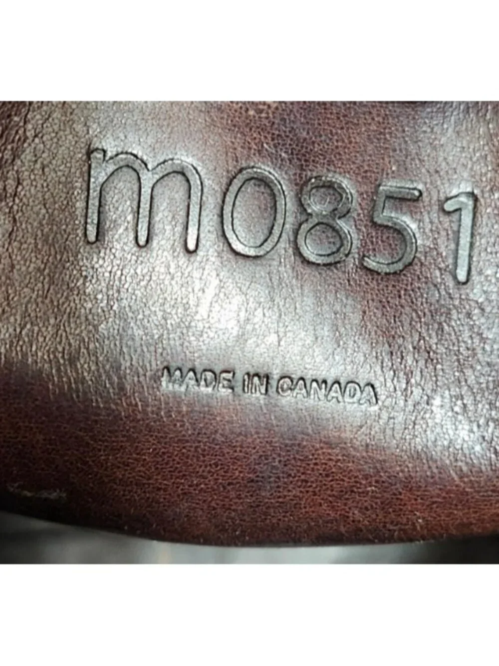 m0851 leather crossbody