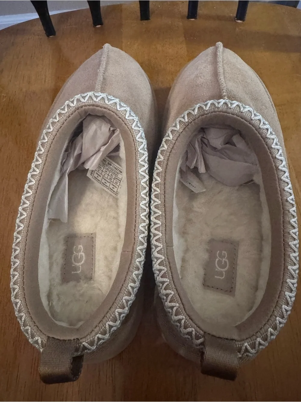 UGG new without
