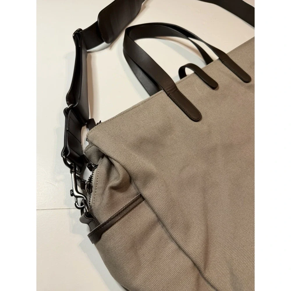 Cuyana overnight triple