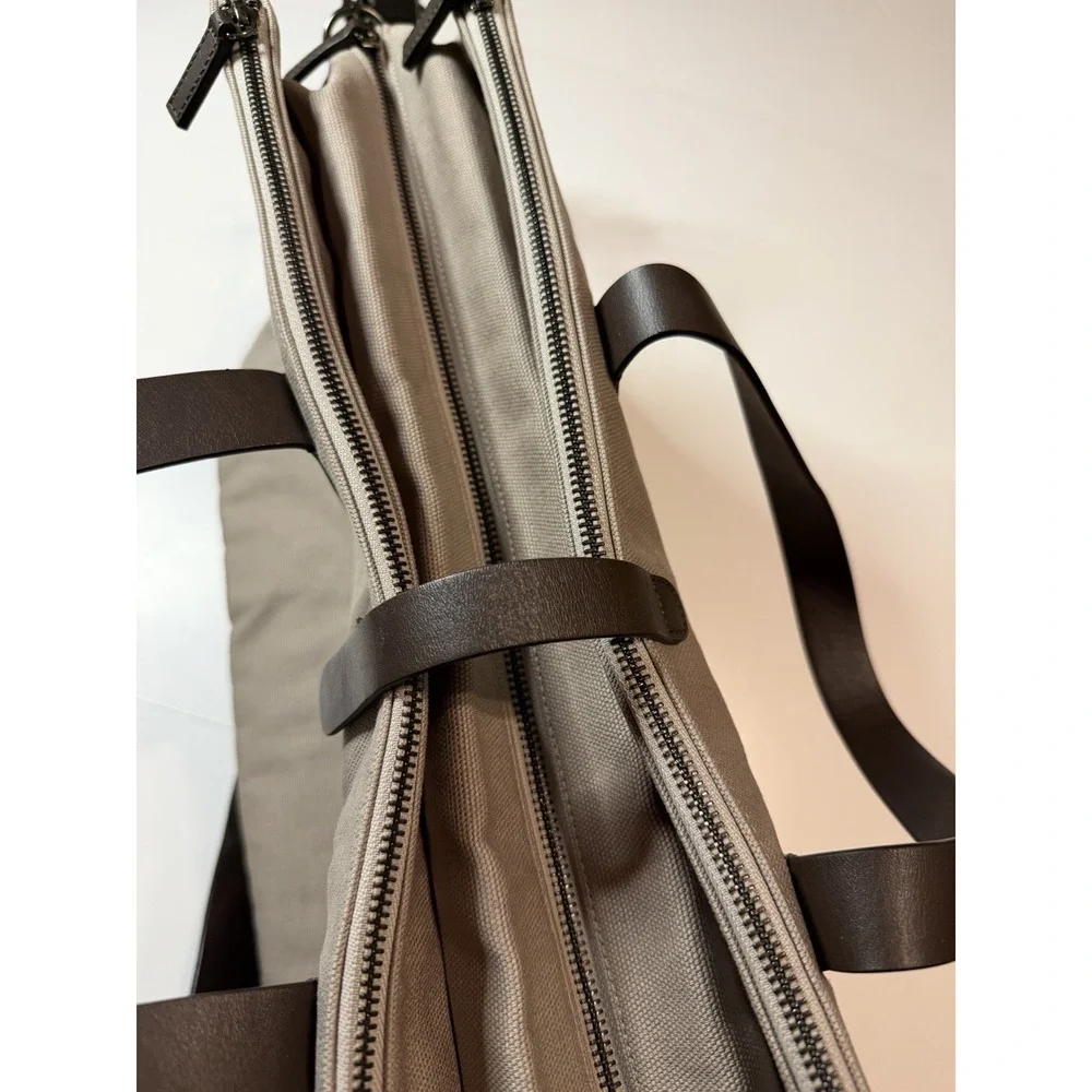 Cuyana overnight triple