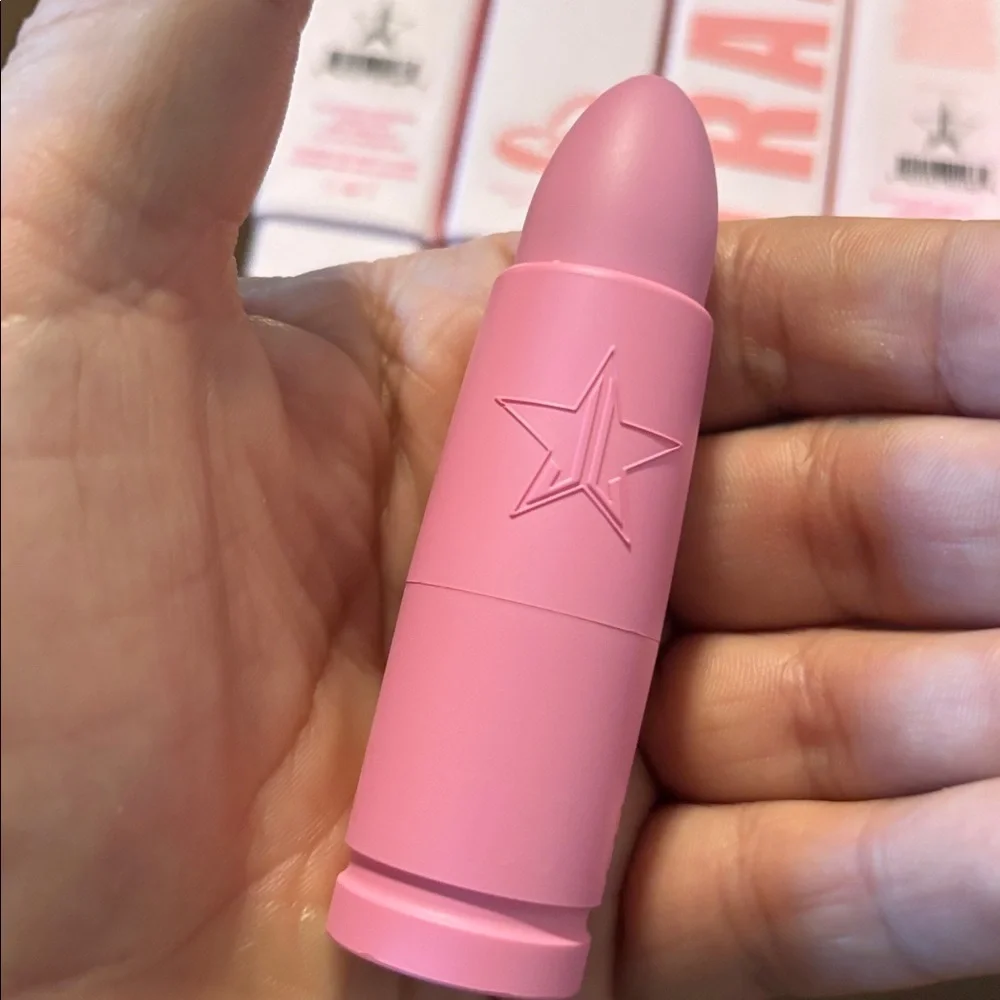Jeffree Star one long smooth