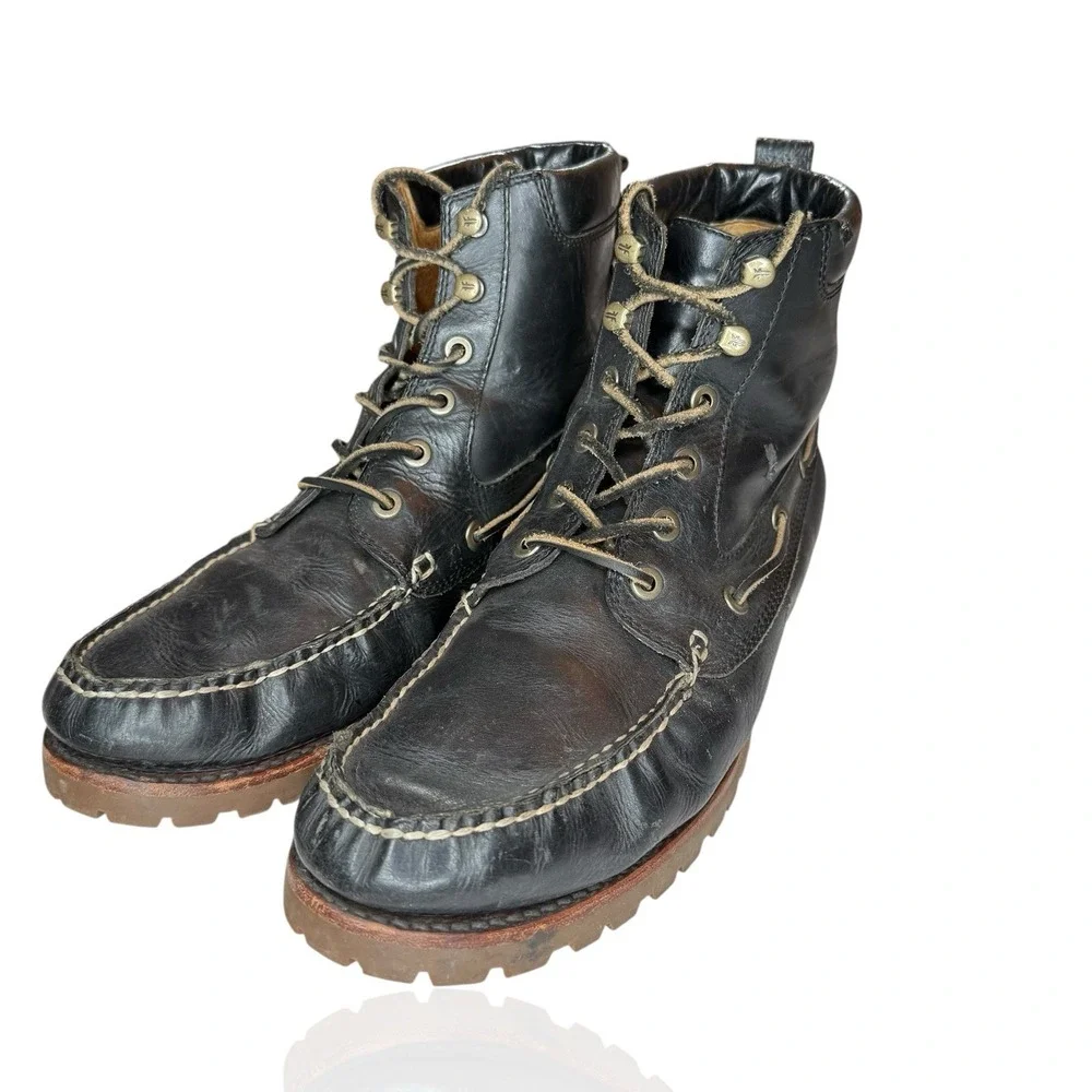 Frye signature stitching 24