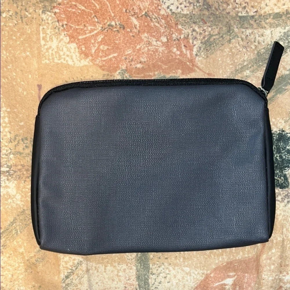 Tumi black journey