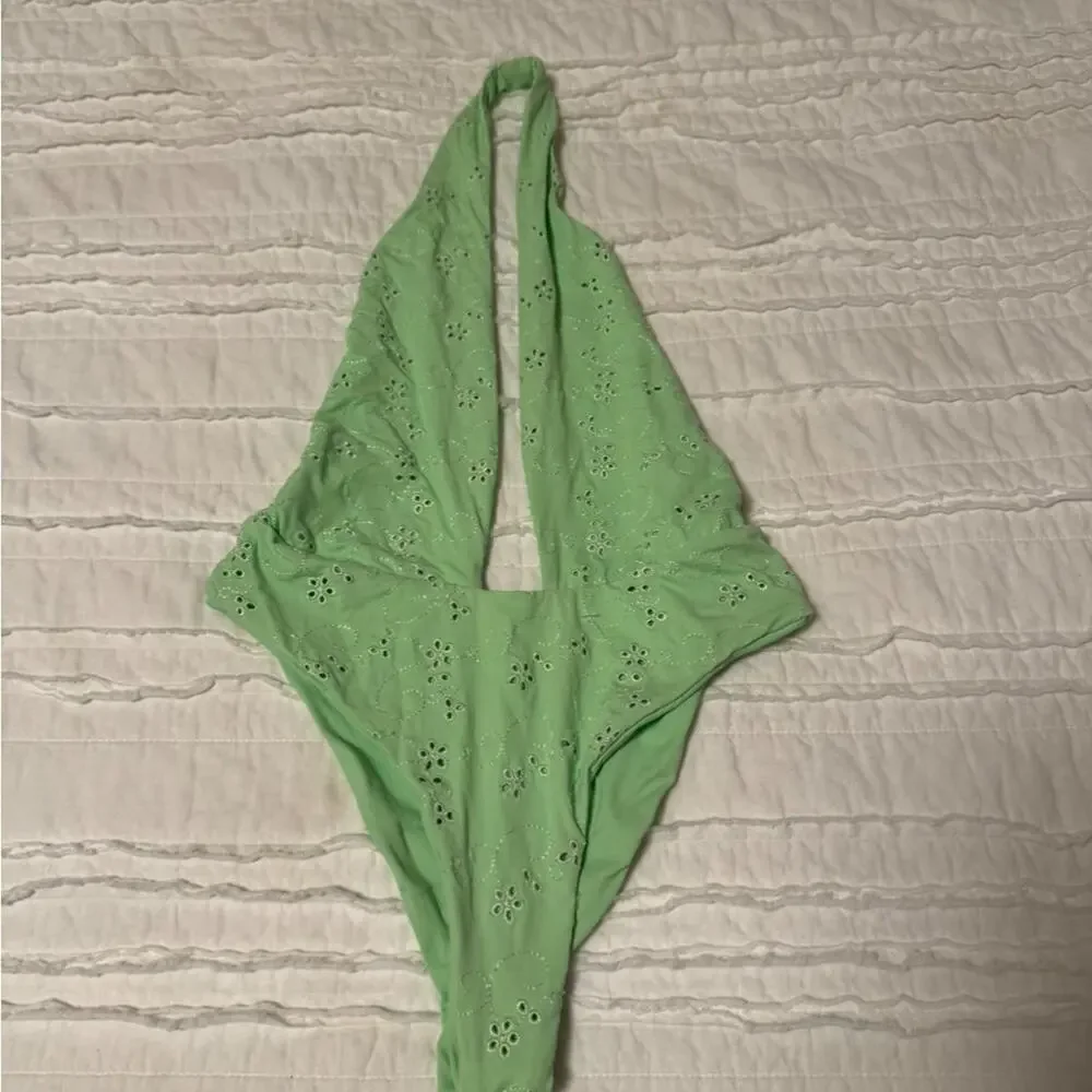 Frankies Bikinis chic light