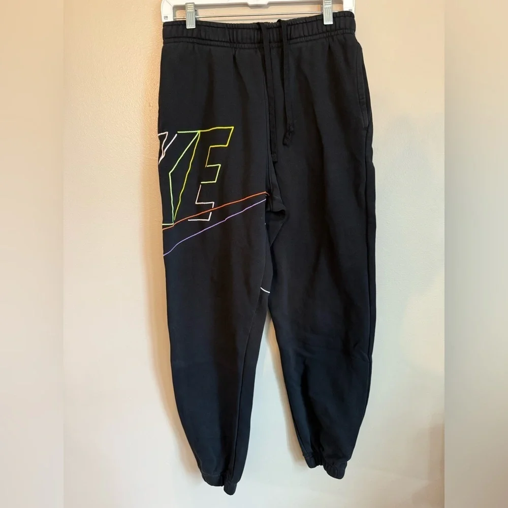 Nike mens “Club” sweats size M worn once