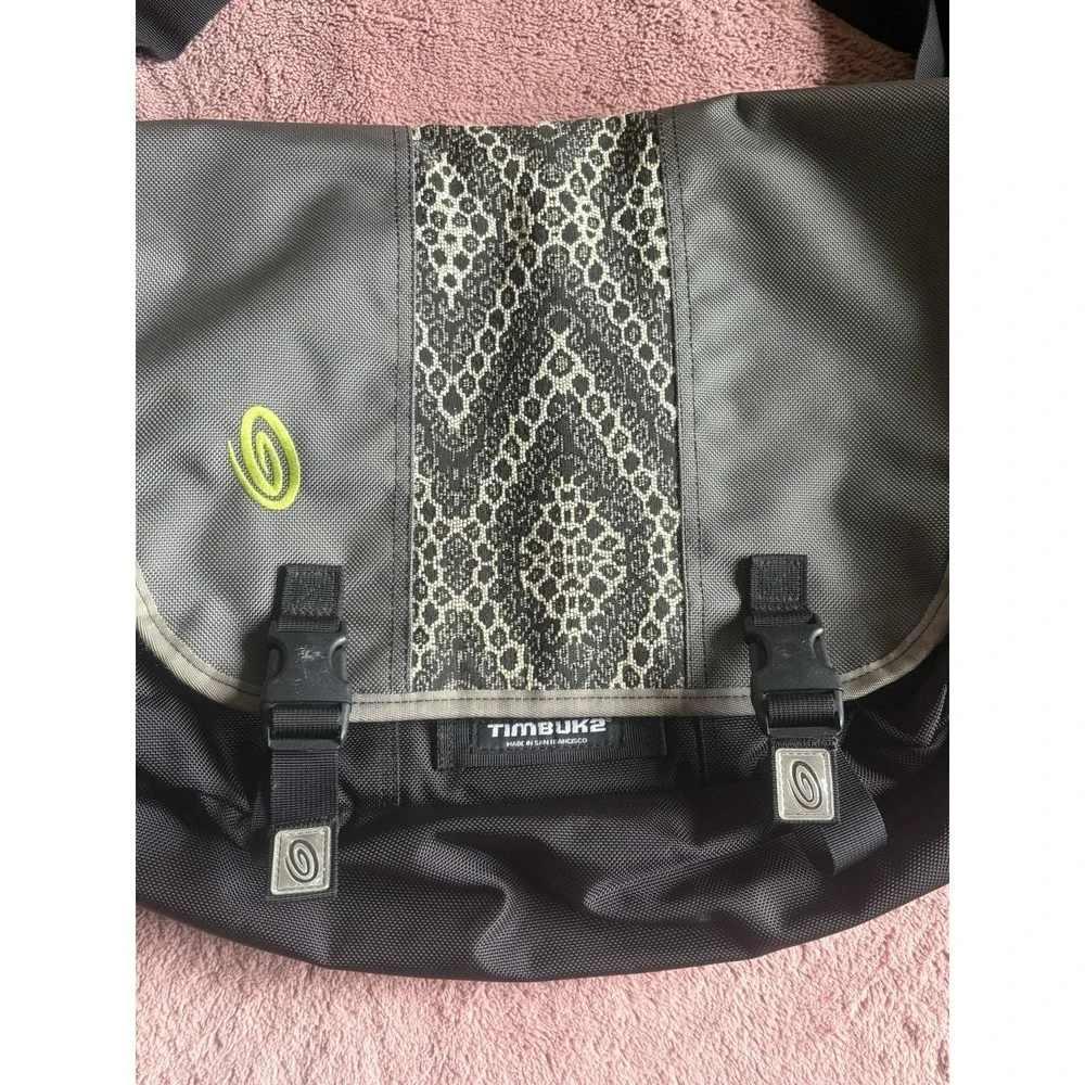 Timbuk2 vintage black