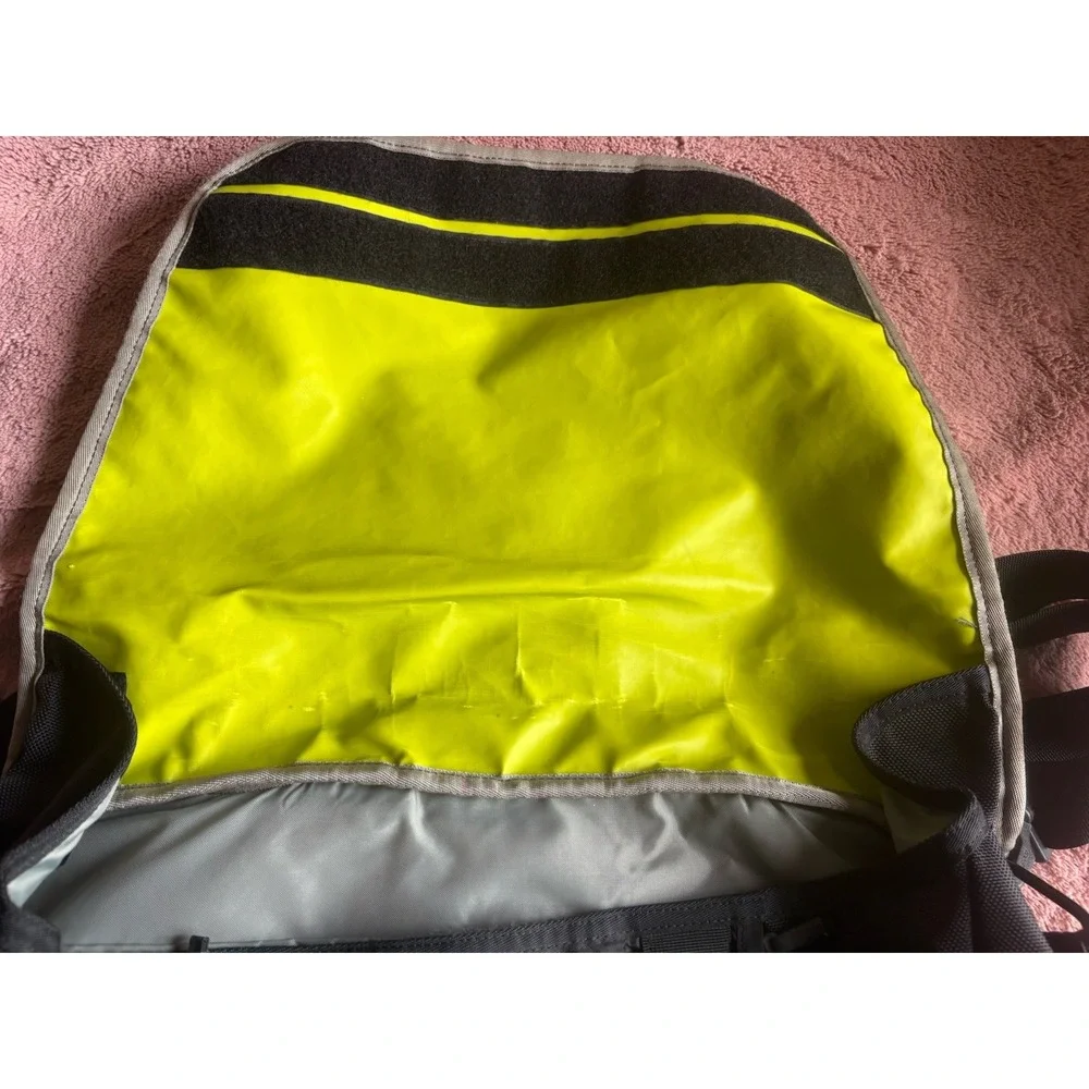 Timbuk2 vintage black
