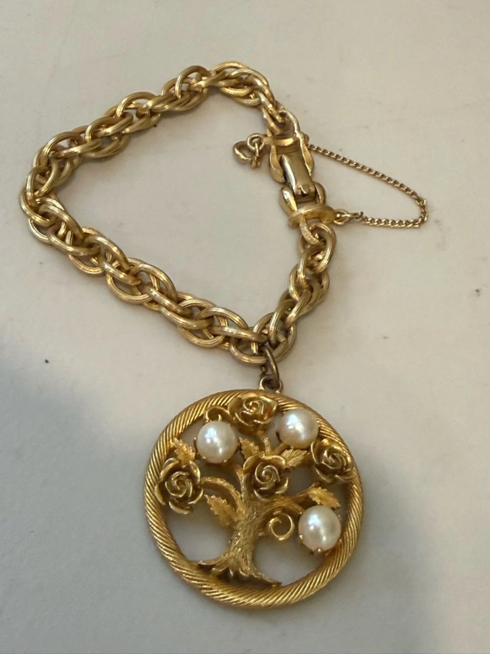 Lisner Jewelry gold tone