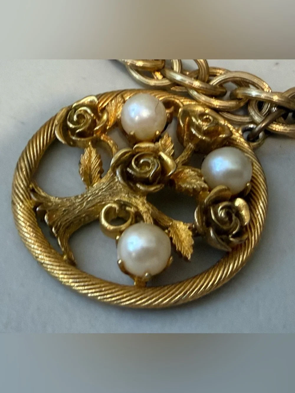 Lisner Jewelry gold tone