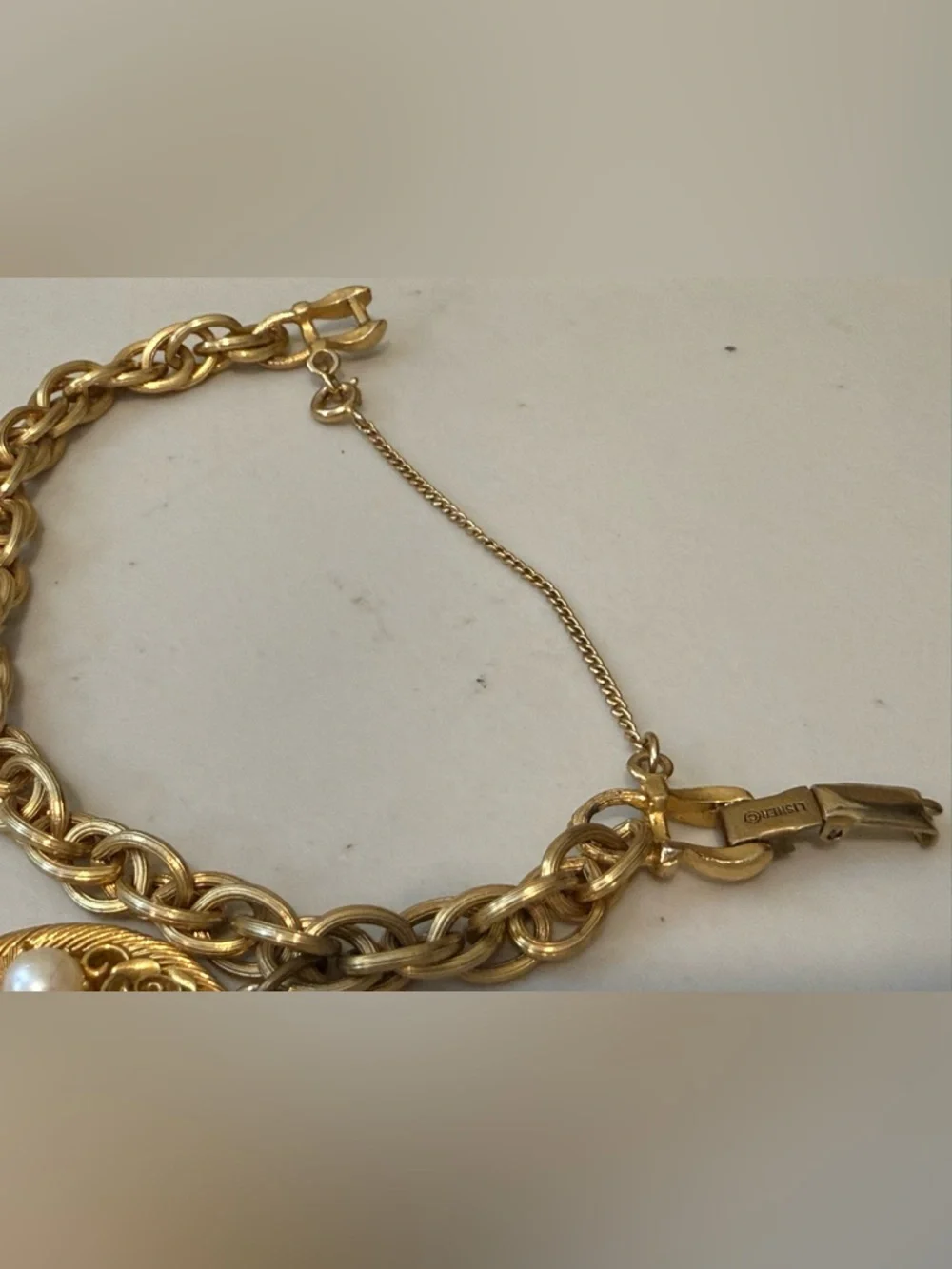 Lisner Jewelry gold tone