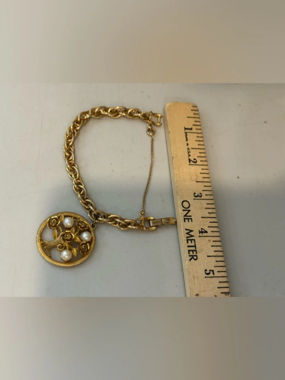Lisner Jewelry gold tone