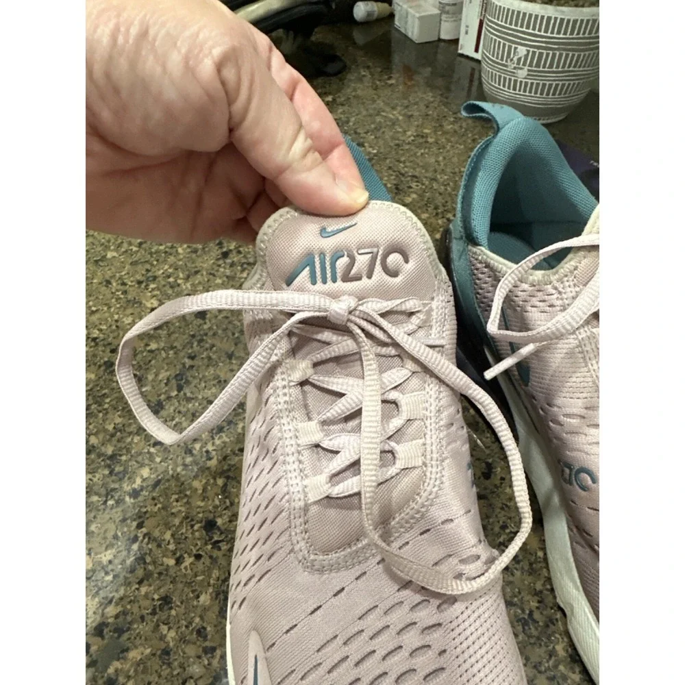 Nike whether air provide