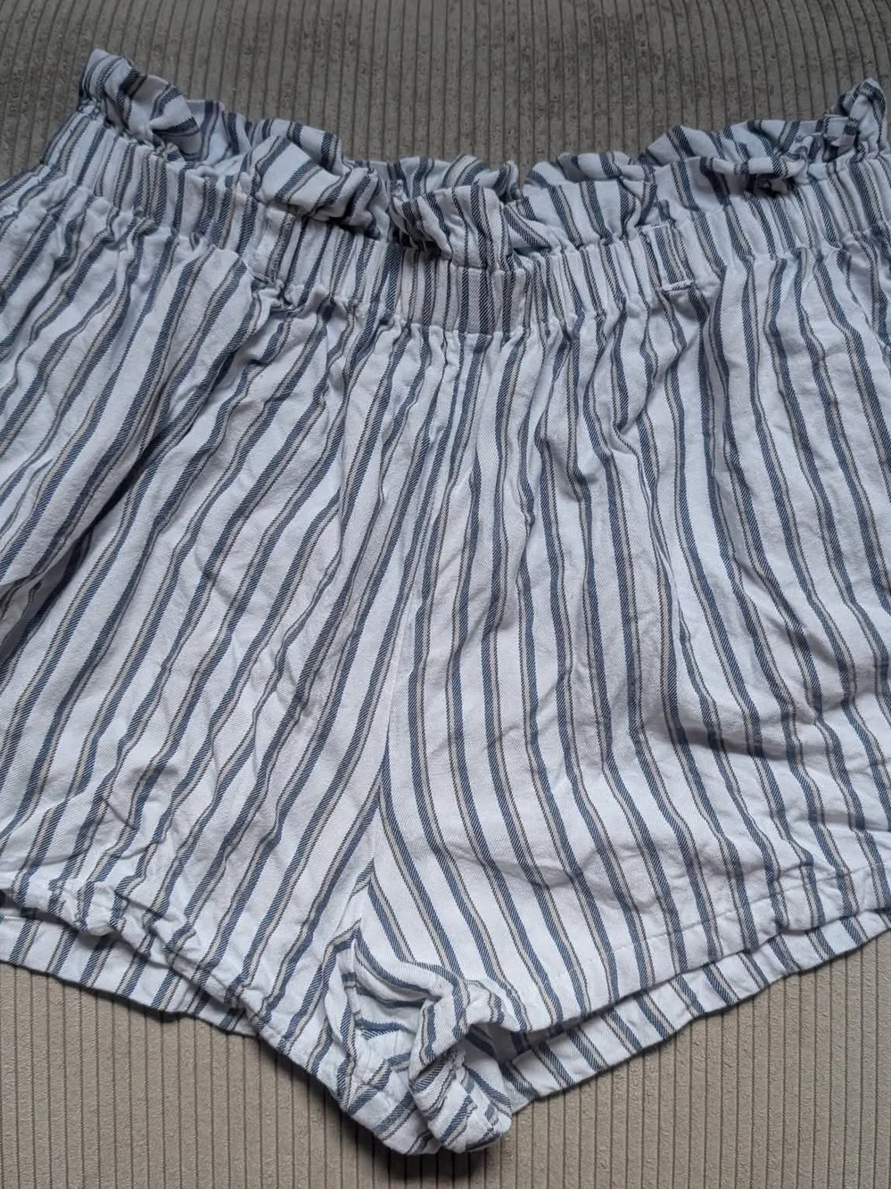 Hollister casual high