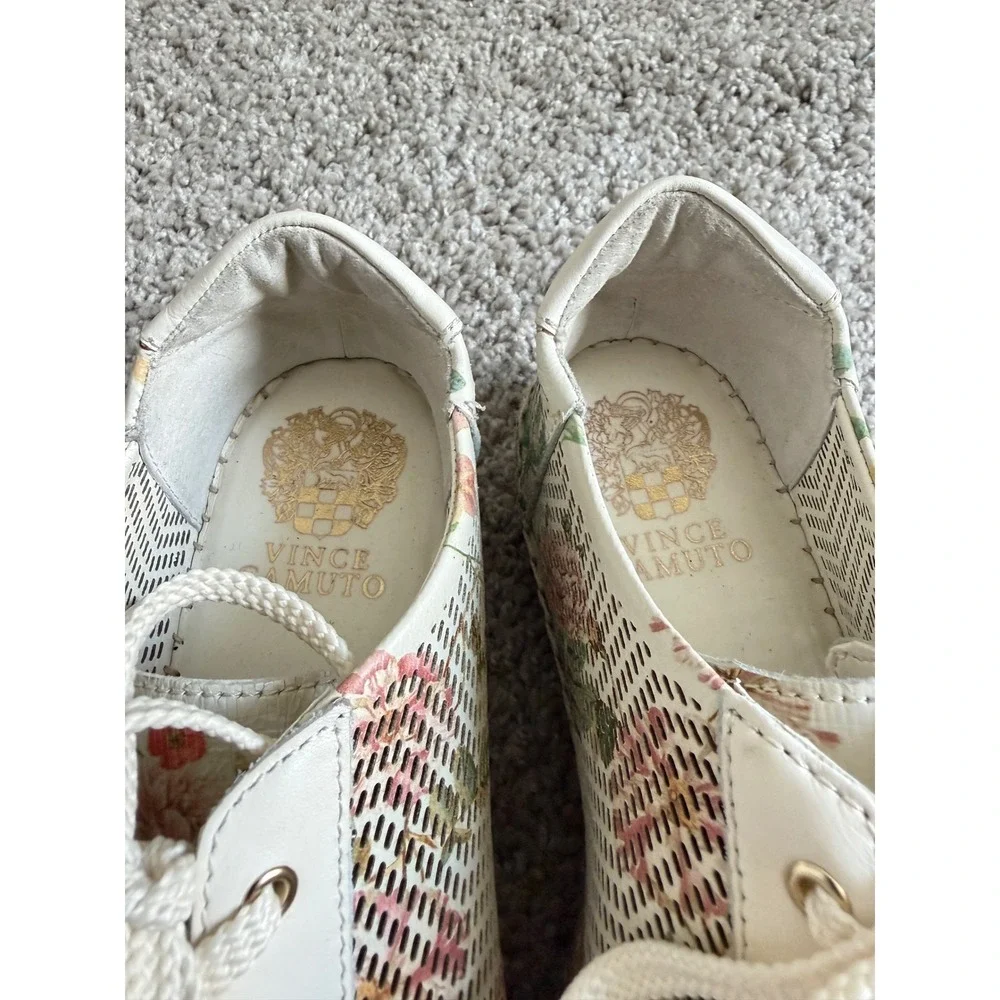 Vince Camuto vince camuto