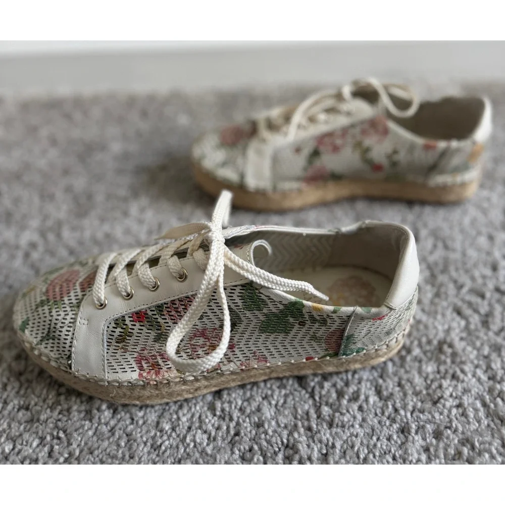 Vince Camuto vince camuto