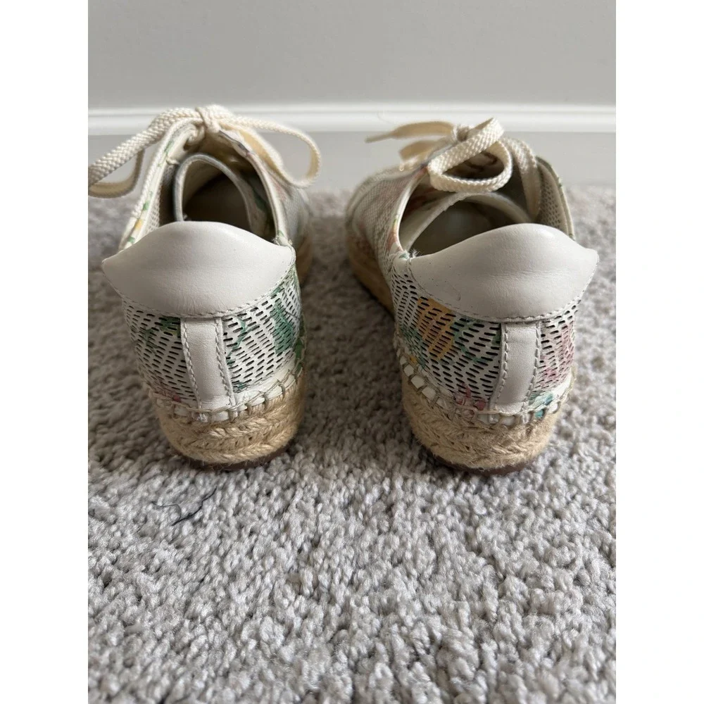 Vince Camuto vince camuto