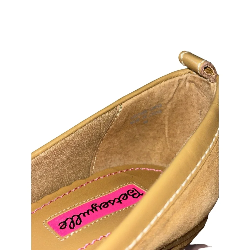 Betseyville by betsey