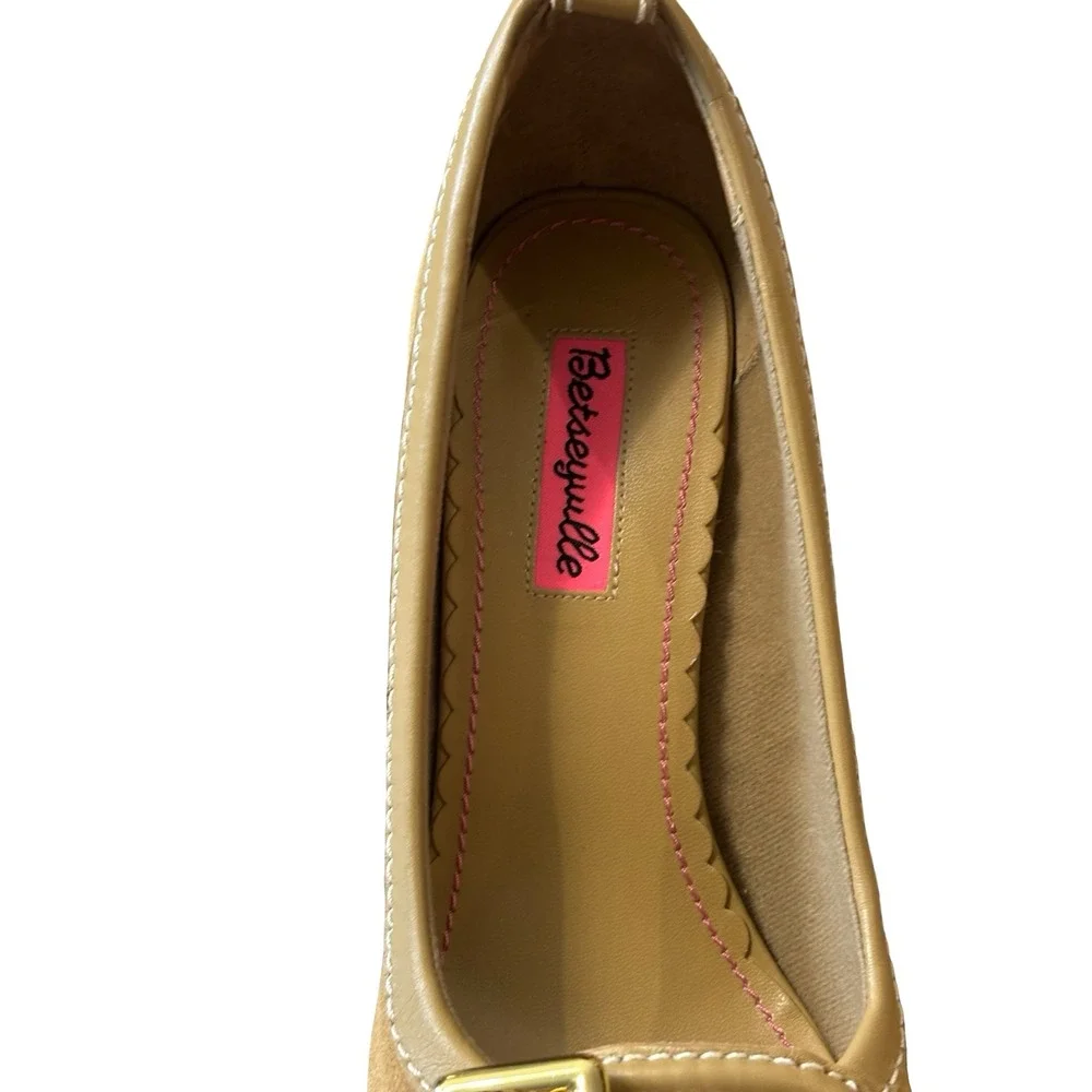 Betseyville by betsey