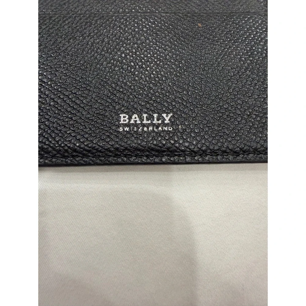 Bally stamped classic corners