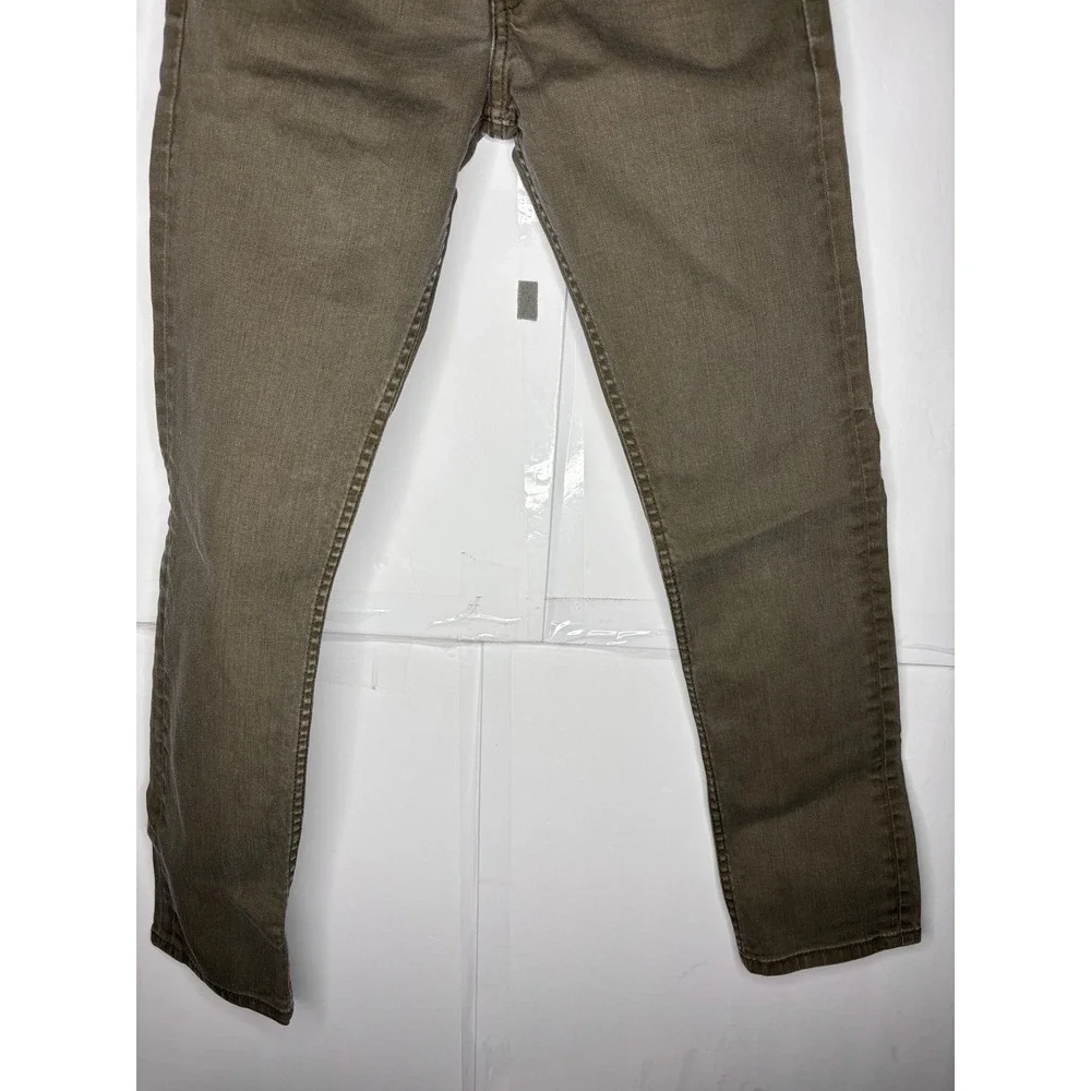 Levis levis 511