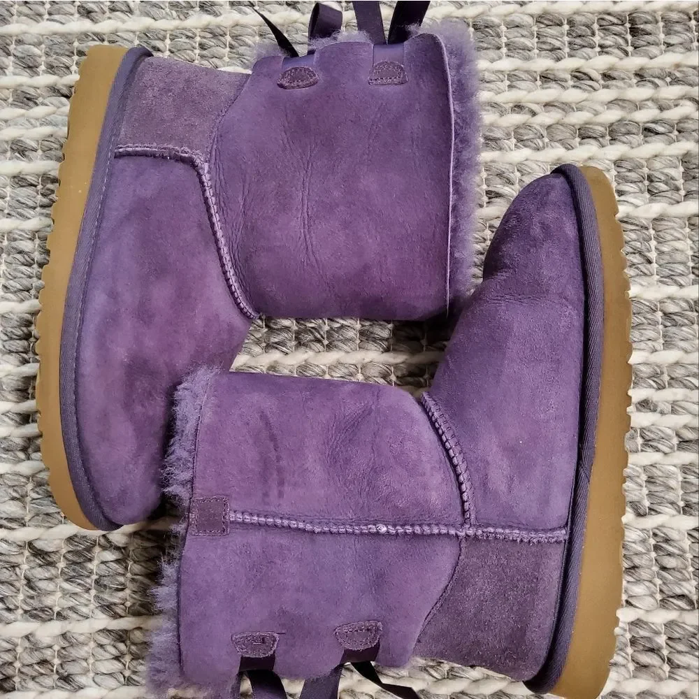 UGG Australia Bailey Bow II Boots Size 5
