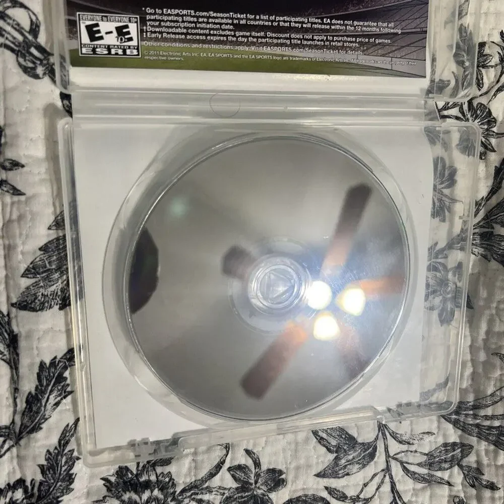 Madden NFL‎ 12 (Sony PlayStation 3, 2011)