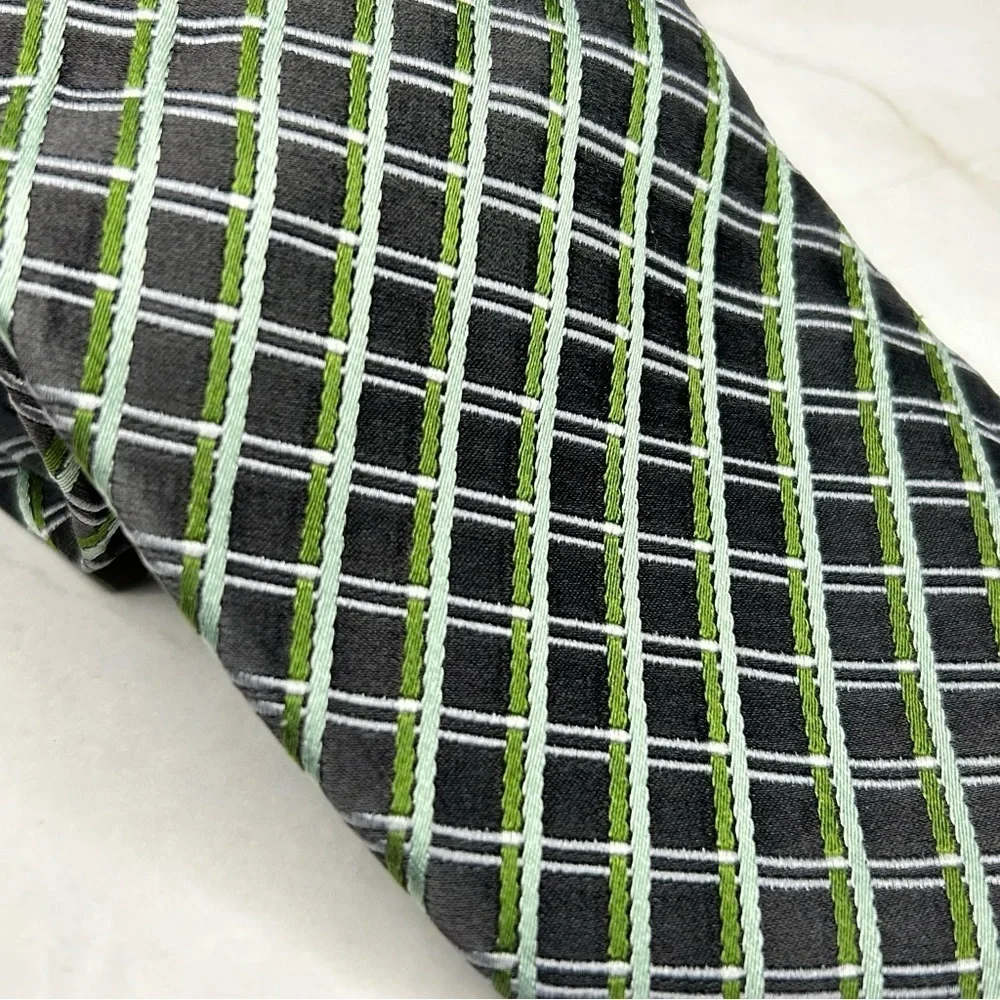 Geoffrey Beene stylish plaid