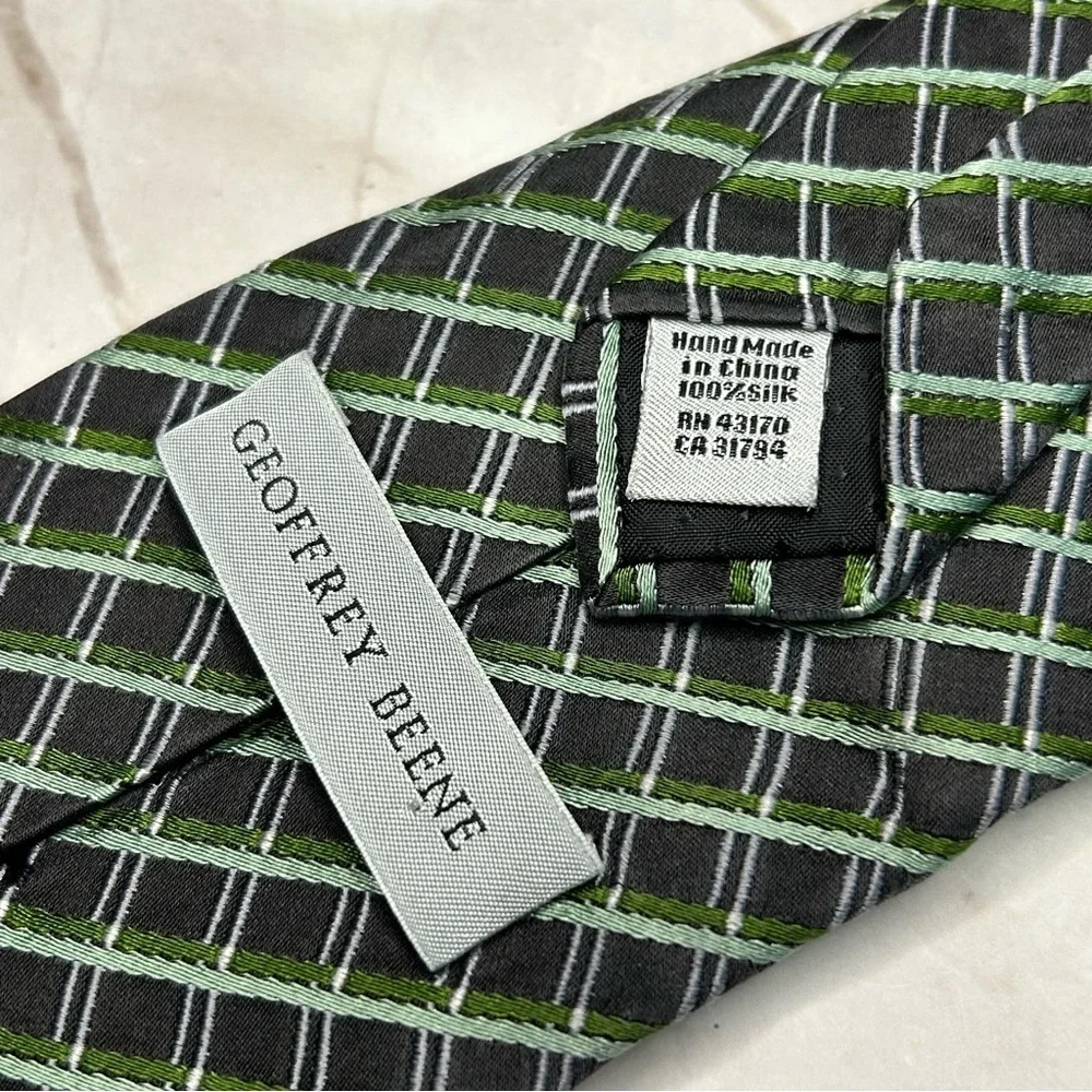 Geoffrey Beene stylish plaid