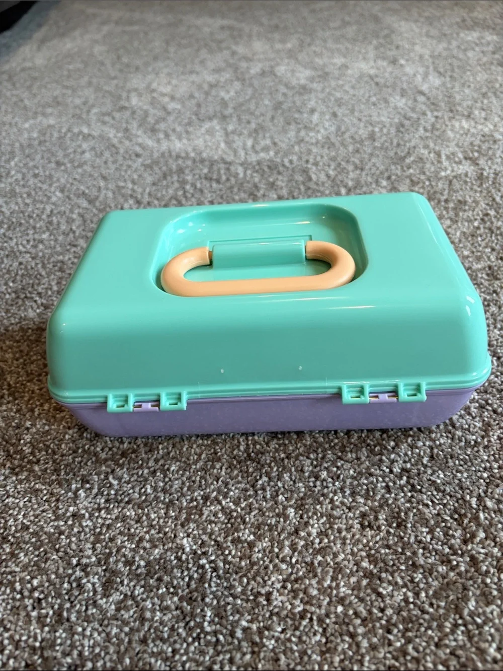 Caboodles top lavender