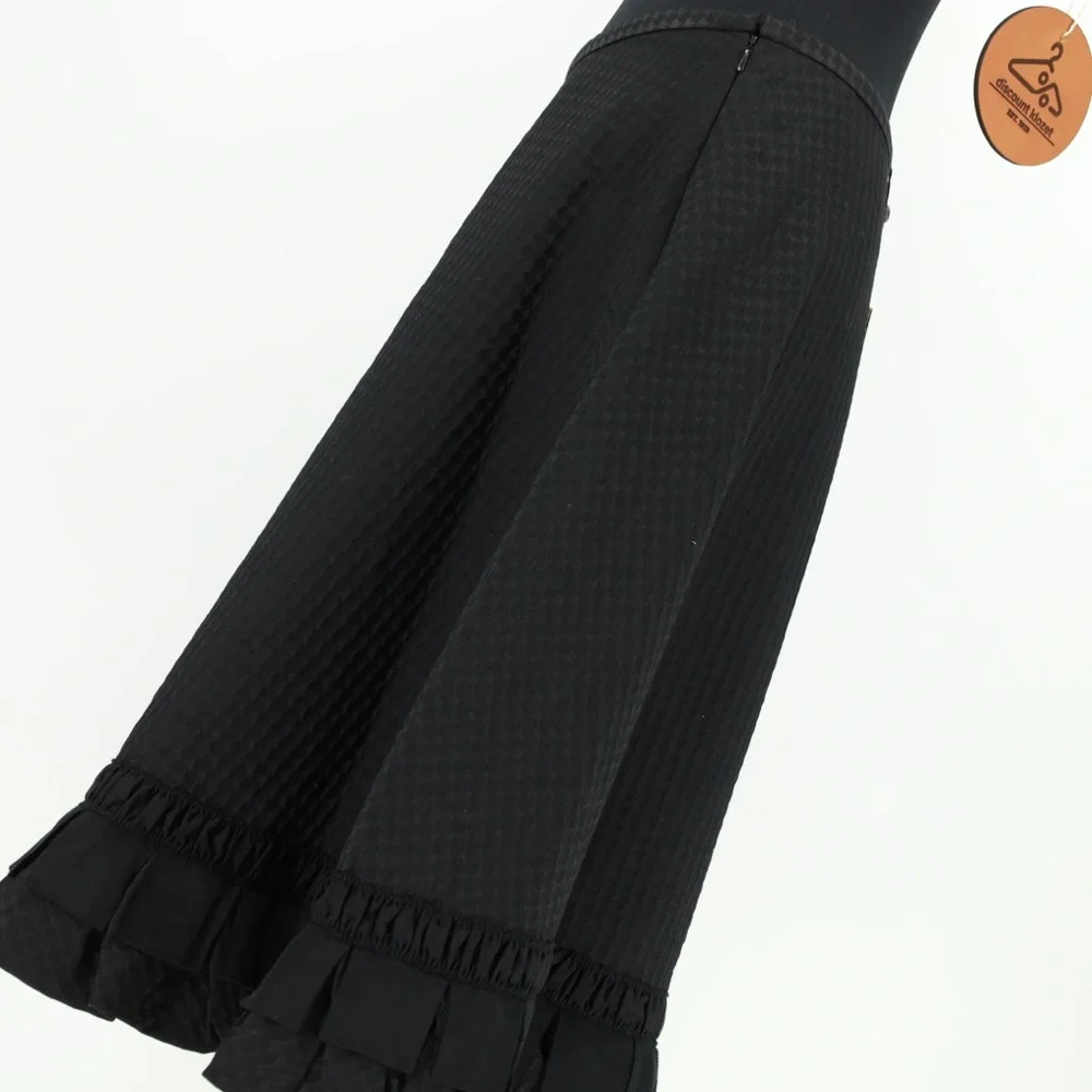 Max Studio line skirt