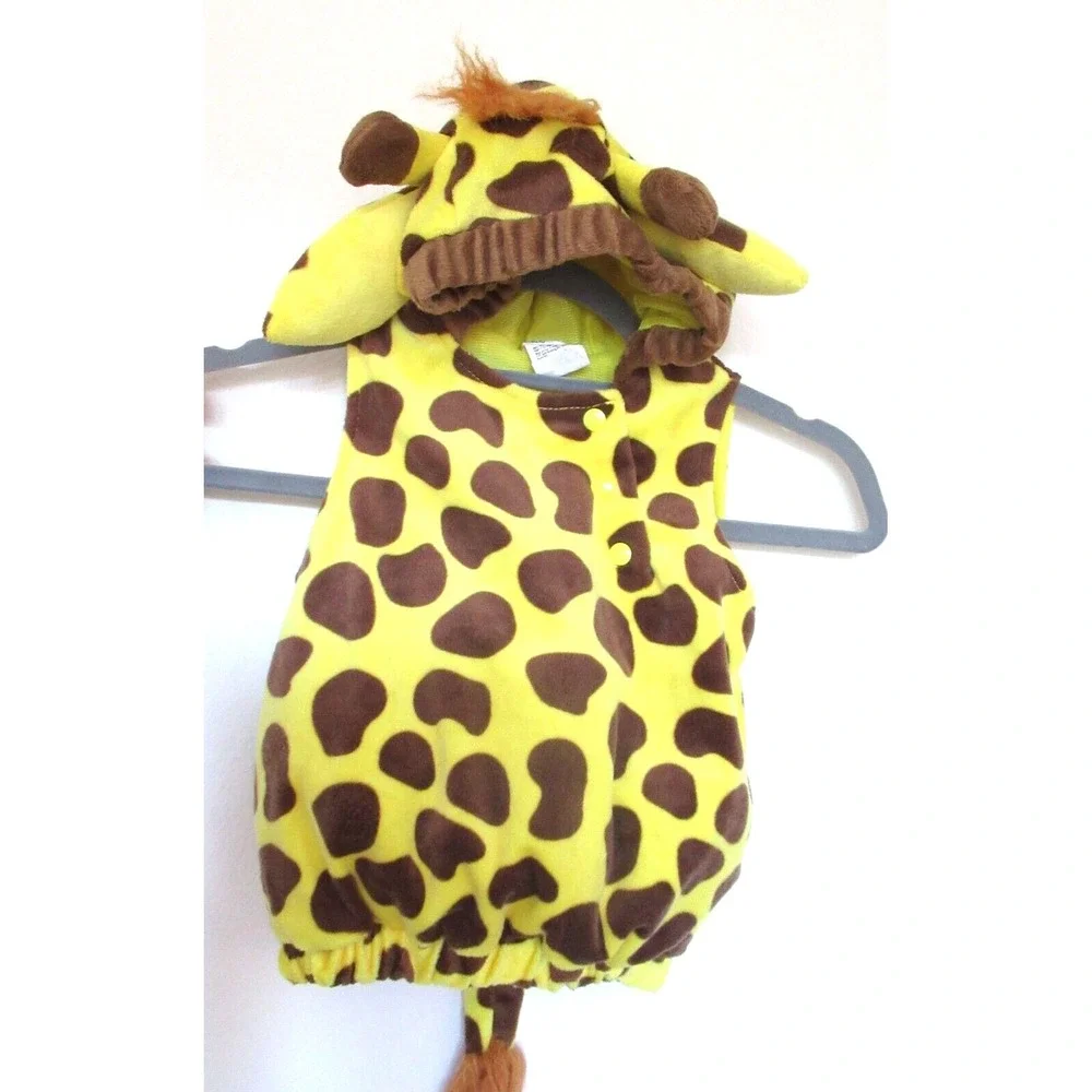 Target Brand Infant 0-6M Stuffed Plush Pullover Yellow & Brown Giraffe Costume
