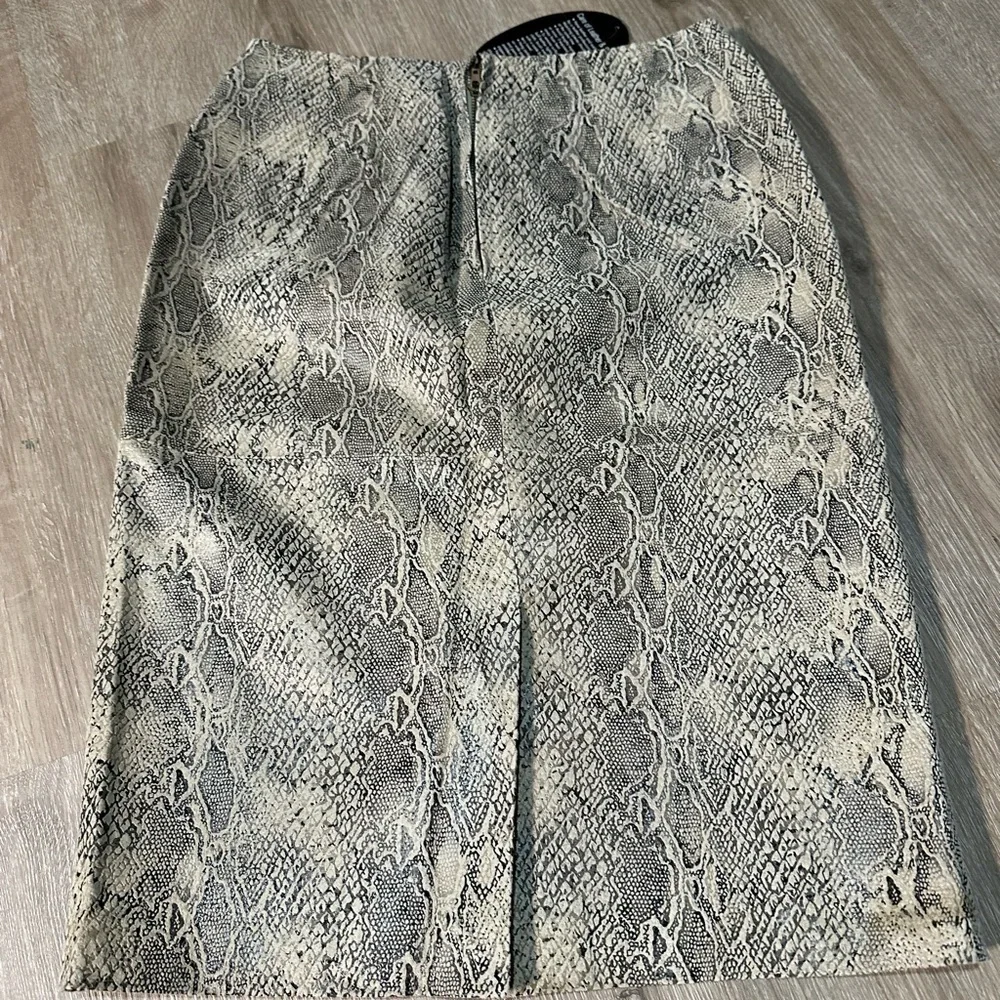 NWT Spiegel Snakeskin Embossed Leather Pencil Skirt Size 4