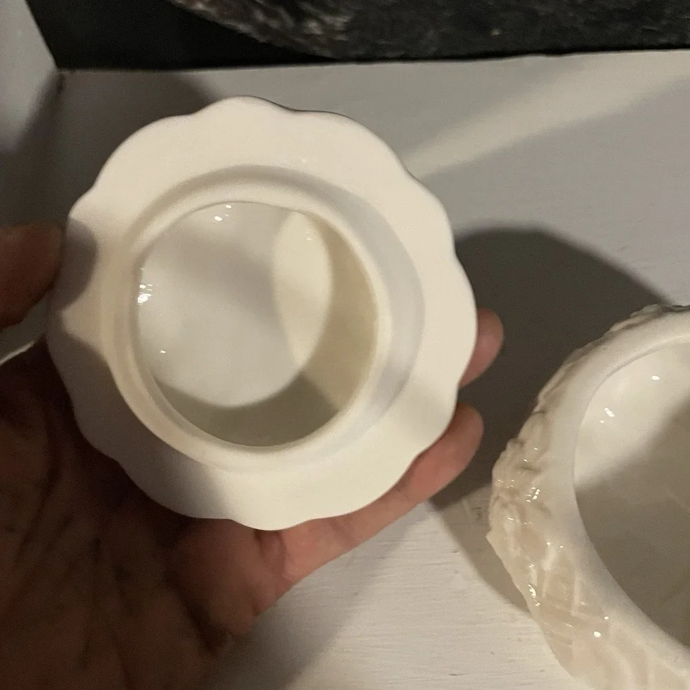 N/A ceramic trinket