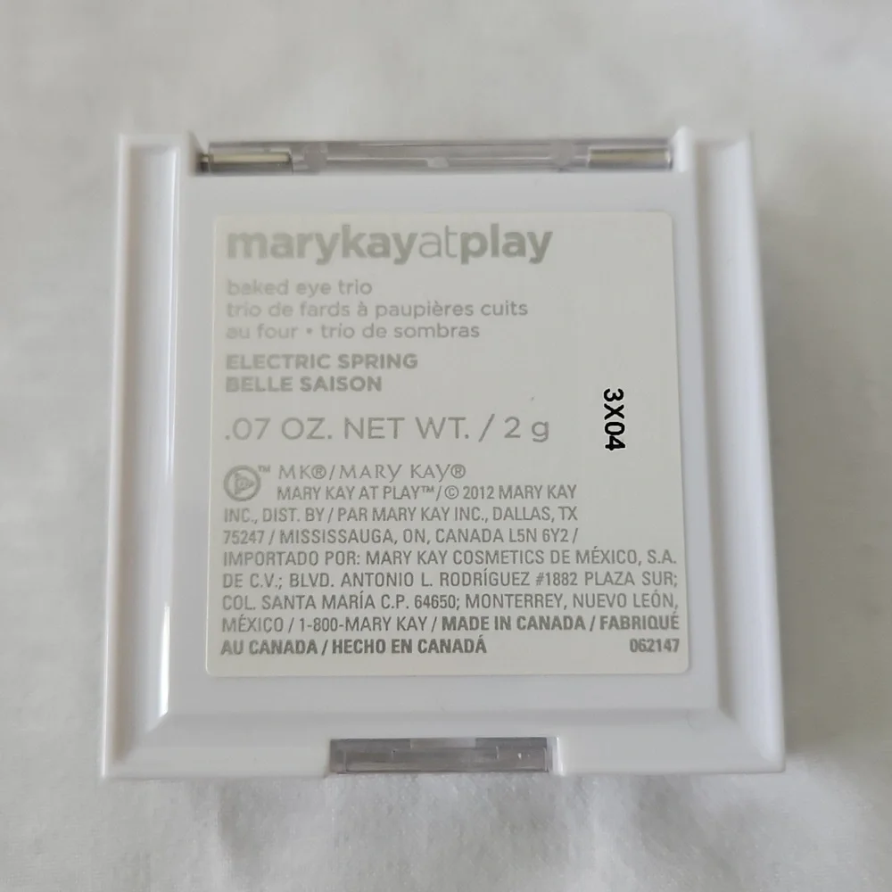 Mary Kay compact eye