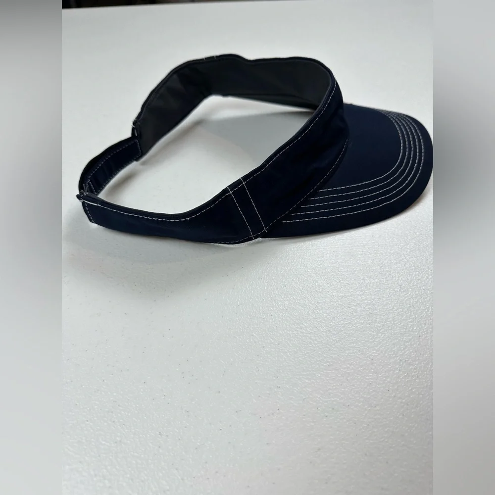 Nike visor navy fit